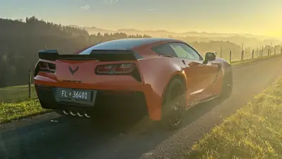 Chevrolet Corvette Coupé Grand Sport 3LT — Muscle car américain, Final Edition ultra rare — Miniature 7