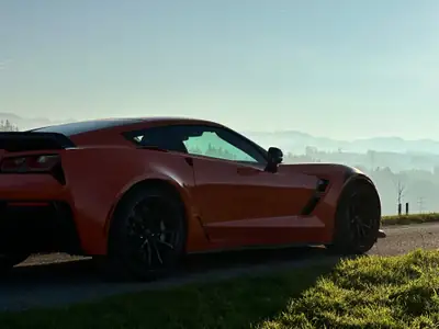 Chevrolet Corvette Coupé Grand Sport 3LT — Muscle car américain, Final Edition ultra rare — Miniature 8