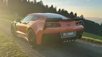 Chevrolet Corvette Coupé Grand Sport 3LT — Muscle car américain, Final Edition ultra rare — Miniature 10