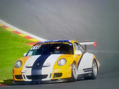 Porsche 911 GT3 Cup 2008 — Légendaire voiture de course, 19'000 km seulement — intérieur