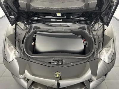 Lamborghini Aventador LP700-4 Roadster — Supercabriolet légendaire, 27'500 km seulement — Thumbnail 12