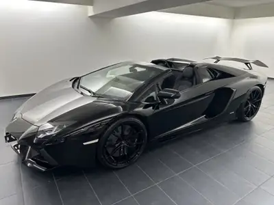 Lamborghini Aventador LP700-4 Roadster — Supercabriolet légendaire, 27'500 km seulement — Thumbnail 15