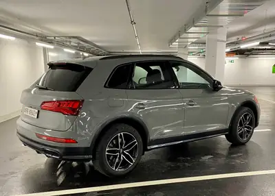 Audi SQ5 3.0 TFSI quattro — SUV sportif 354 ch, quatre roues motrices, 163'000 km — rear view