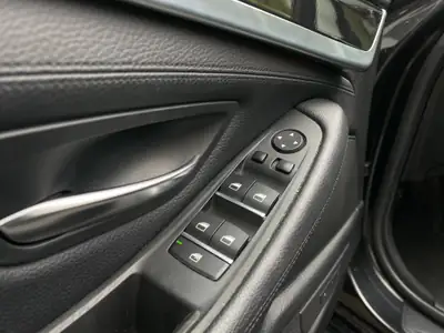 BMW 535i xDrive Steptronic — Berline de prestige, moteur 306 ch, transmission intégrale — Miniatur 8