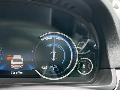 BMW 535i xDrive Steptronic — Berline de prestige, moteur 306 ch, transmission intégrale — Miniatur 11