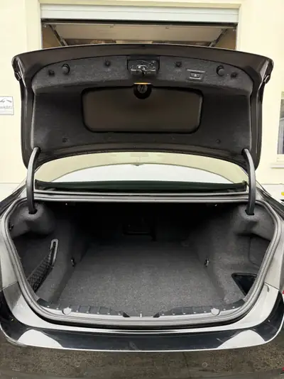 BMW 535i xDrive Steptronic — Berline de prestige, moteur 306 ch, transmission intégrale — Miniatur 13
