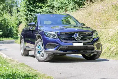 Mercedes GLC 350e 4MATIC Executive — Hybride rechargeable performant, 145 000 km — arrière