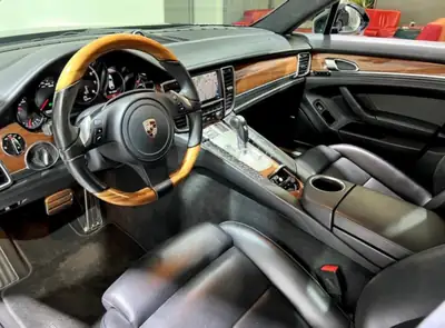 Porsche Panamera Turbo 4.8 PDK — Berline sportive 500 ch, sans sinistre — Innenraum