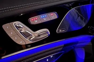 Mercedes-AMG GT 43 4Matic+ — Coupé sportif Facelift 2024, 390 ch et 22 000 km — Miniature 10