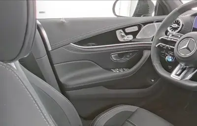 Mercedes-AMG GT 43 4Matic+ — Coupé sportif Facelift 2024, 390 ch et 22 000 km — Miniature 18