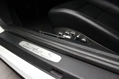 Porsche 911 991.1 Turbo S — 560 ch, sans accident, Porsche Approved jusqu'en 2027 — vista posteriore