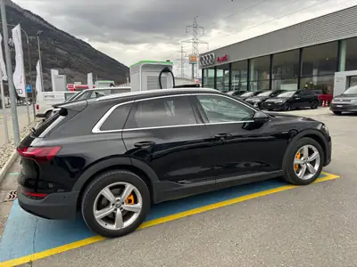 Audi e-tron 50 quattro — SUV électrique premium, 125'000 km, sans accident — intérieur