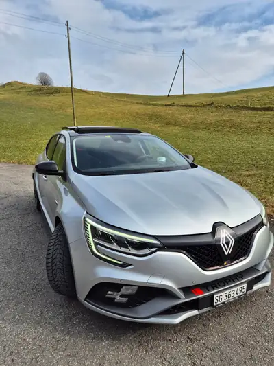Renault Mégane R.S. 300 EDC — Sportive haute performance, 100'000 km seulement — side view