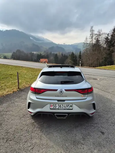 Renault Mégane R.S. 300 EDC — Sportive haute performance, 100'000 km seulement — detail