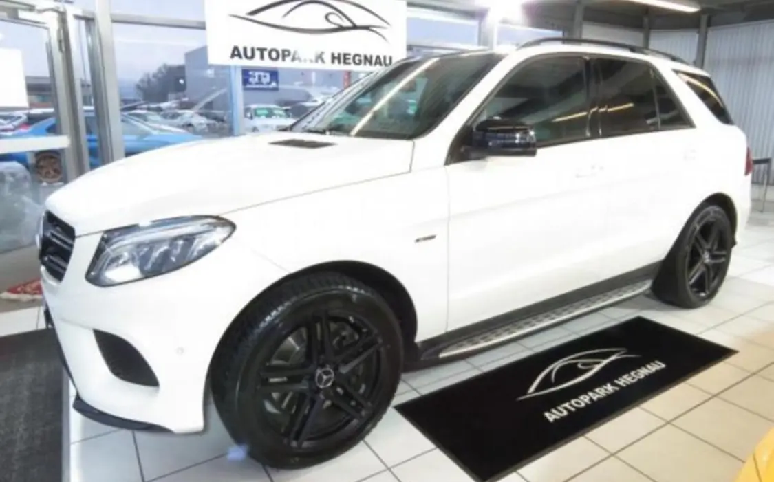 Mercedes-Benz GLE 450 AMG 4Matic — SUV premium 367 ch, design intemporel — vista esterna