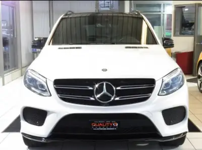 Mercedes-Benz GLE 450 AMG 4Matic — SUV premium 367 ch, design intemporel — fianco