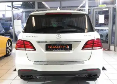 Mercedes-Benz GLE 450 AMG 4Matic — SUV premium 367 ch, design intemporel — cruscotto