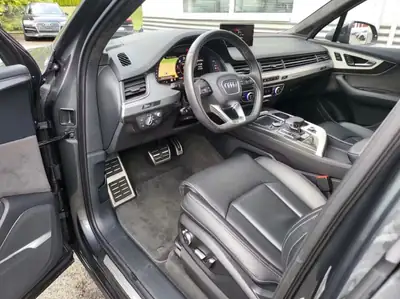 Audi SQ7 — SUV 7 places haute performance, 435 ch diesel, kilométrage modéré — vista posteriore