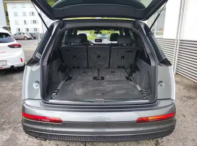 Audi SQ7 — SUV 7 places haute performance, 435 ch diesel, kilométrage modéré — cruscotto