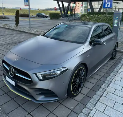 Mercedes-Benz Classe A 220 AMG 4Matic — Berline dynamique, intégrale performante — vista esterna