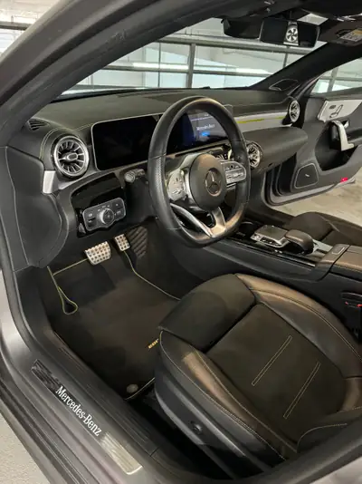Mercedes-Benz Classe A 220 AMG 4Matic — Berline dynamique, intégrale performante — dettaglio