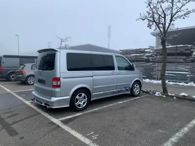 VW T5 Multivan Comfortline 2.5 TDI — Minibus 7 places, diesel fiable et spacieux — vista posteriore