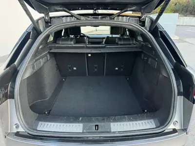 Range Rover Velar SV Autobiography Dynamic Edition — 550 ch, design intemporel, 54 000 km — Miniature 8