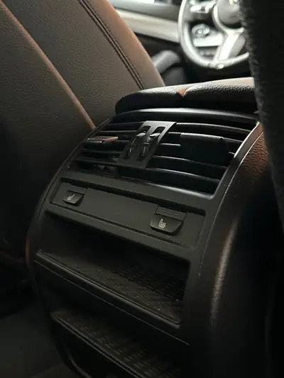 BMW 535d Touring M Sport xDrive — Diesel performant, toit panoramique, équipement premium — Miniature 15