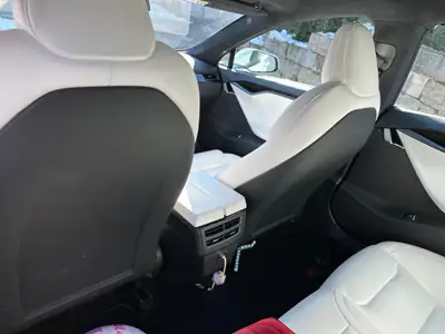Tesla Model S Raven Long Range 2021 — Berline électrique haute performance, 95000 km — interni