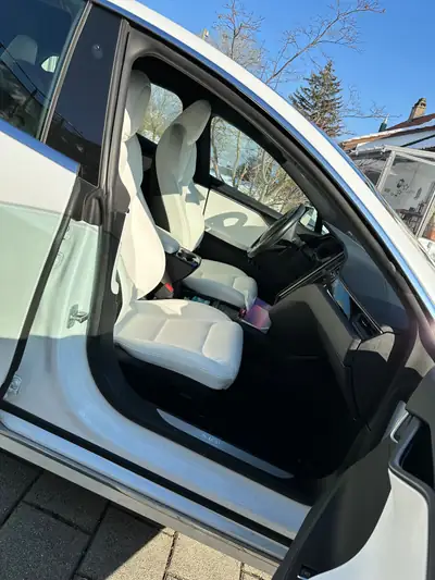 Tesla Model S Raven Long Range 2021 — Berline électrique haute performance, 95000 km — cruscotto