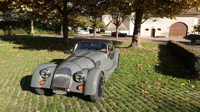 Morgan 4/4 1.6 Sport — Roadster British culte, 64500 km, équipement complet — vue extérieure