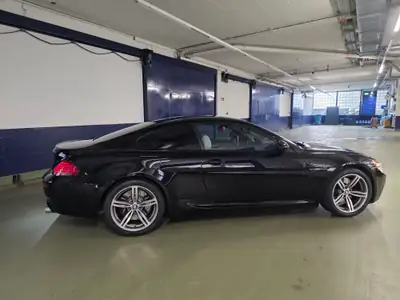 BMW M6 SMG 2010 — Coupé sportif 507 ch, kilométrage modéré — Seitenansicht