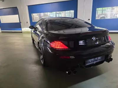 BMW M6 SMG 2010 — Coupé sportif 507 ch, kilométrage modéré — Miniatur 11