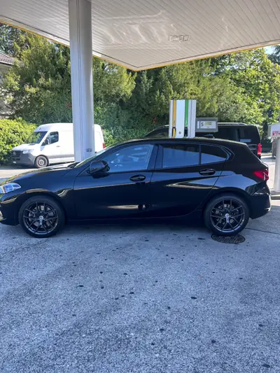 BMW 120d xDrive Steptronic — Berline diesel performante, 174'000 km, toutes routes — Seitenansicht