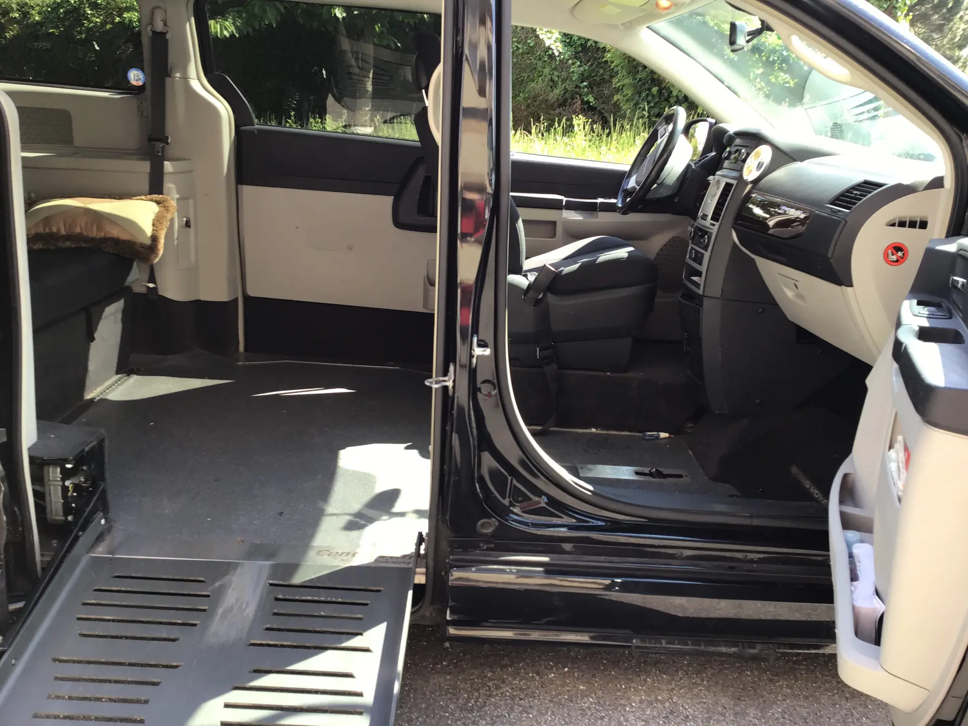 Chrysler Grand Voyager 2011 occasion Grandvaux — 4