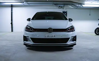 VW Golf 2.0 TSI GTI TCR DSG — Sportive affûtée, 34'900 km seulement — vista esterna