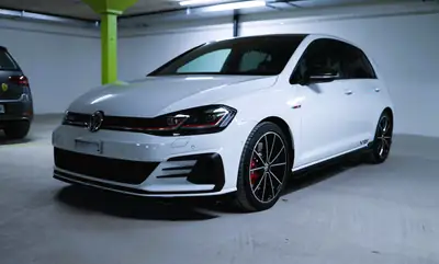 VW Golf 2.0 TSI GTI TCR DSG — Sportive affûtée, 34'900 km seulement — interni
