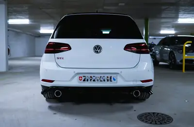 VW Golf 2.0 TSI GTI TCR DSG — Sportive affûtée, 34'900 km seulement — Miniatura 7