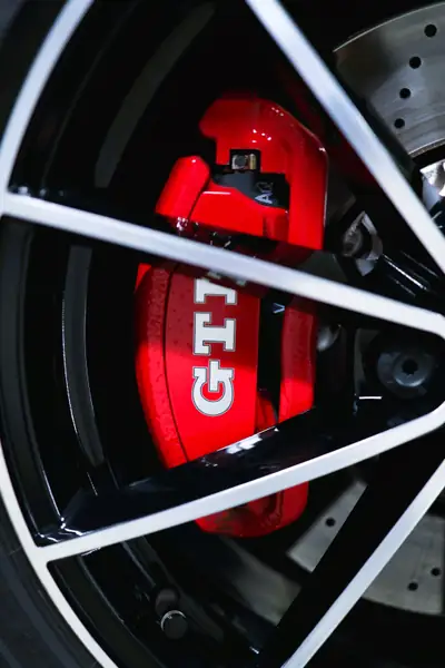 VW Golf 2.0 TSI GTI TCR DSG — Sportive affûtée, 34'900 km seulement — Miniatura 28