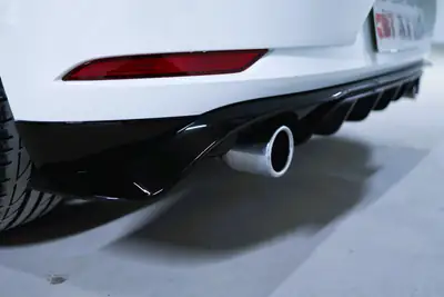VW Golf 2.0 TSI GTI TCR DSG — Sportive affûtée, 34'900 km seulement — Miniatura 29