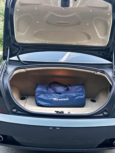 Maserati Quattroporte 4.2 V8 — Berline de luxe sportive, 158 000 km — detail