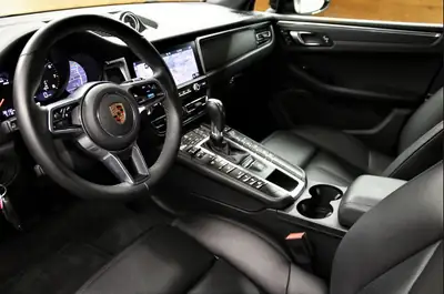 Porsche Macan PDK — SUV premium 245 ch, 4x4 intégral, révisé et garanti — vista posteriore