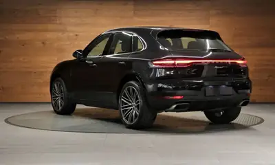 Porsche Macan PDK — SUV premium 245 ch, 4x4 intégral, révisé et garanti — interni
