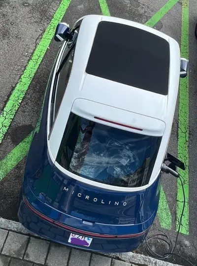 Micro Microlino Pioneer Medium Range — Citadine électrique compacte, 9800 km seulement — détail