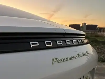 Porsche Panamera Turbo S E-Hybrid — Berline sportive hybride rechargeable, 680 ch — Thumbnail 8