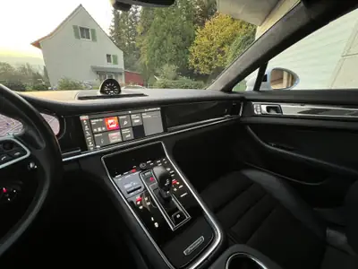Porsche Panamera Turbo S E-Hybrid — Berline sportive hybride rechargeable, 680 ch — Thumbnail 12