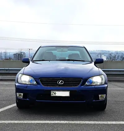 Lexus IS 300 2003 — Berline de prestige, moteur 3.0L performant, historique sans sinistre — Heckansicht