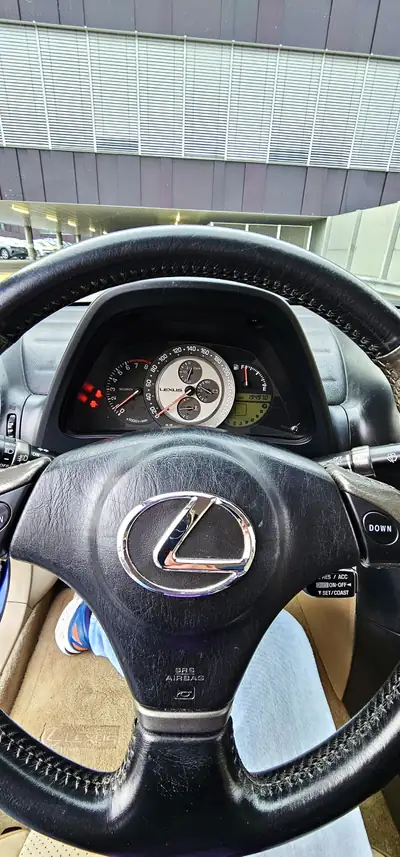 Lexus IS 300 2003 — Berline de prestige, moteur 3.0L performant, historique sans sinistre — Detail