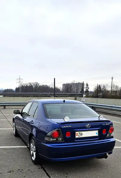 Lexus IS 300 2003 — Berline de prestige, moteur 3.0L performant, historique sans sinistre — Miniatur 11