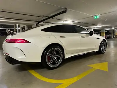Mercedes-AMG GT 43 — Coupé sportif V8, 390 ch et design signature AMG — exterior view